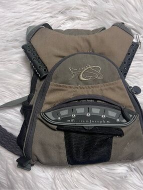 Khaki Canvas Sling Backpack - Men's Outdoor Crossbody Pack